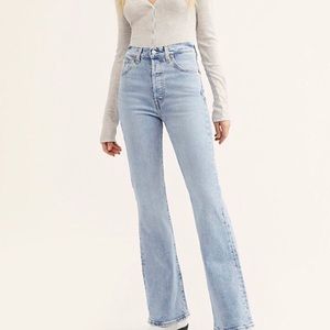 Levi’s Ribcage Flare High Waisted Jeans NWT